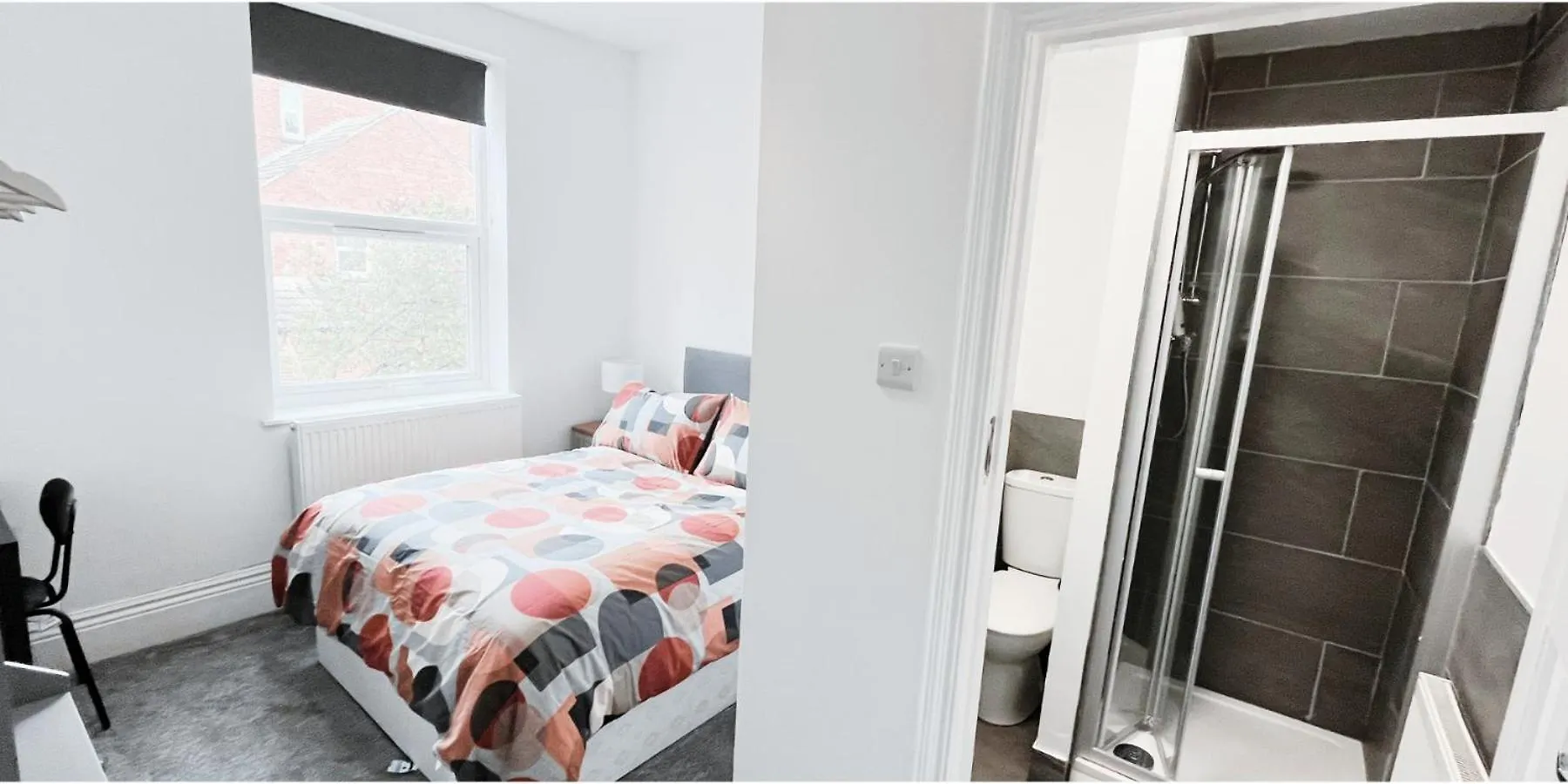 Private Room In Modern House Near Nottingham