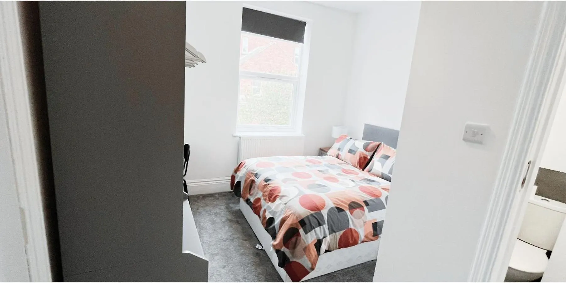 Private Room In Modern House Near Nottingham 0*,  United Kingdom